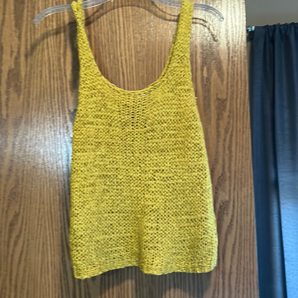 Cotton knit tank top.